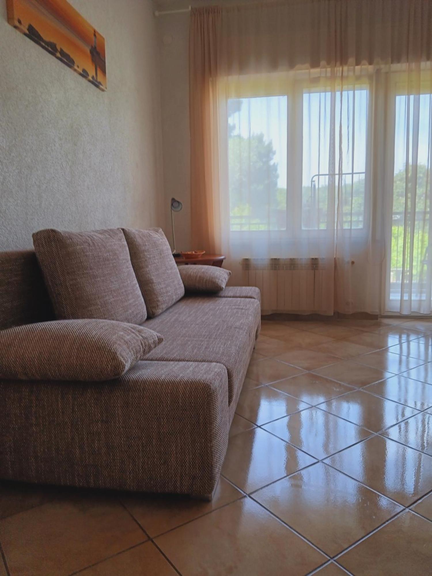 Apartments Jadranka Ivana Pula Bagian luar foto